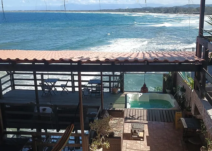 Pousada Marambaia Café - Praiana, econômica, Com café da manhã, piscina e hidromassagem ao ar livre - Frente para o mar Rio de Janeiro